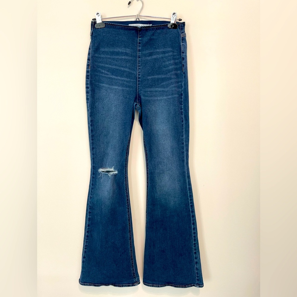 Tinseltown Bell Bottom Jeans